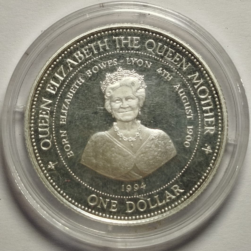 ELIZABETH II. 1 Dollar, conmemoración del 94 aniversario de la Reina Madre, Barbados, 1994.